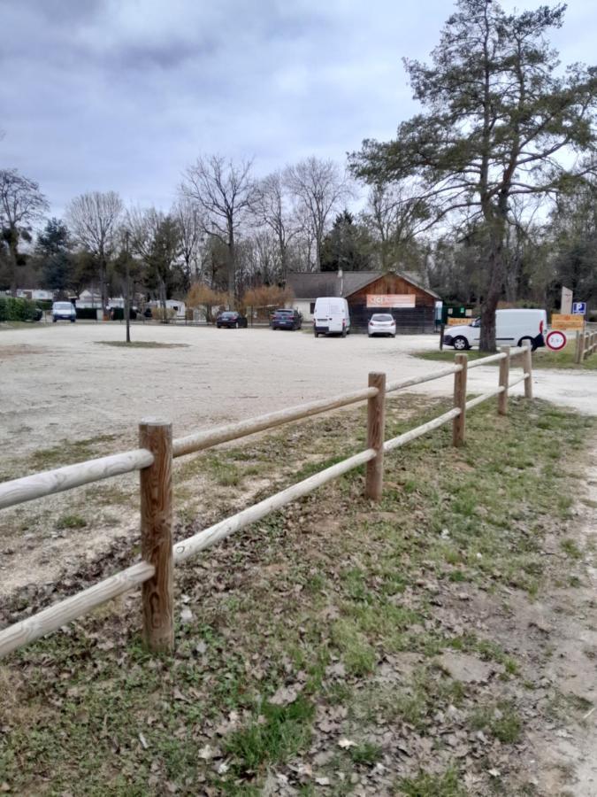 Location Mobil-Home Le Parc Des Roches Saint-Chéron Exterior foto
